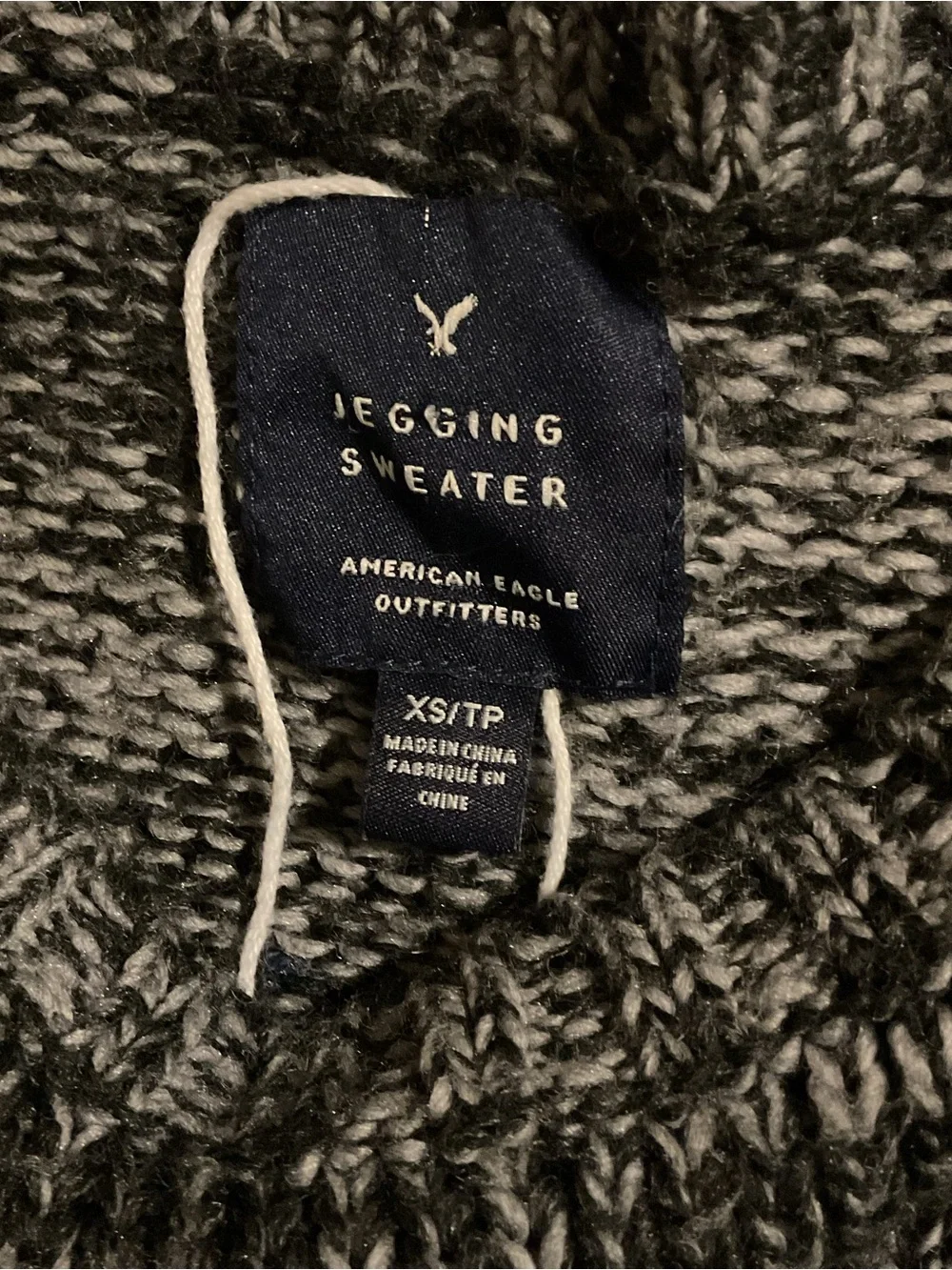 American Eagle Jegging Women’s Sweater Colorful Fair Isle‎ Snowflake Gray